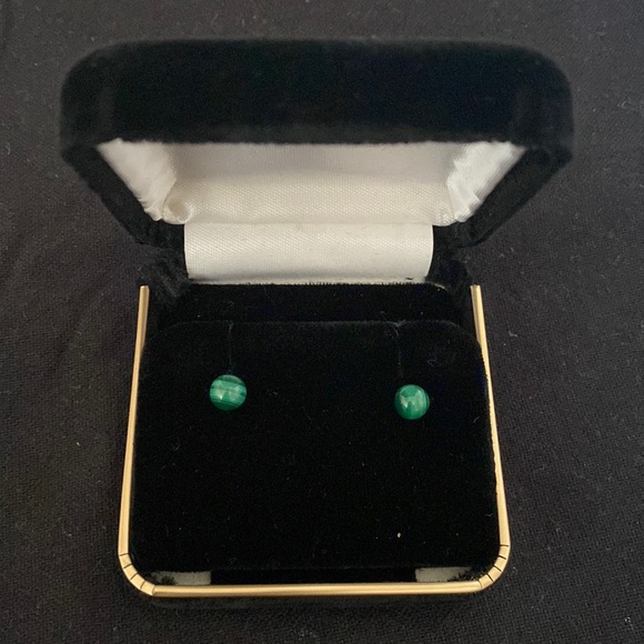 Malachite 14kt yellow gold 6mm stud earrings - Picture 1 of 3